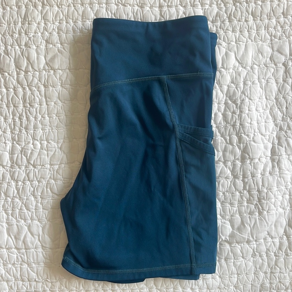 Fabletics Trinity Pocket Dark Teal Shorts Size Medium